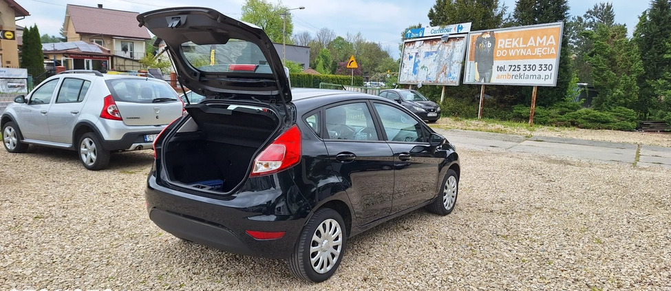 Ford Fiesta cena 31000 przebieg: 145947, rok produkcji 2015 z Jaworzno małe 562